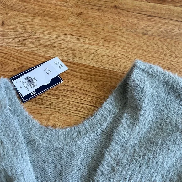 NWT Hollister Reversible Sweater L - Picture 5 of 11